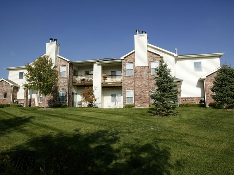 Crown Park by Broadmoor in Omaha, NE - Foto de edificio