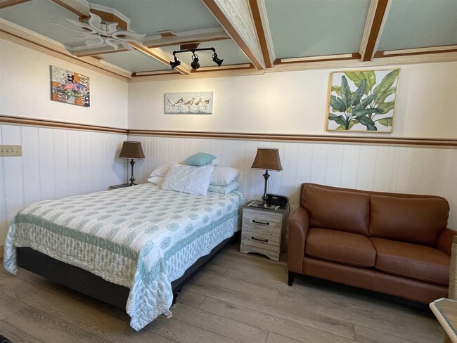 56821 North Carolina Hwy 12 in Hatteras, NC - Building Photo - Building Photo