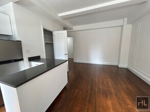 EAST 46 STREET in New York, NY - Building Photo - Building Photo