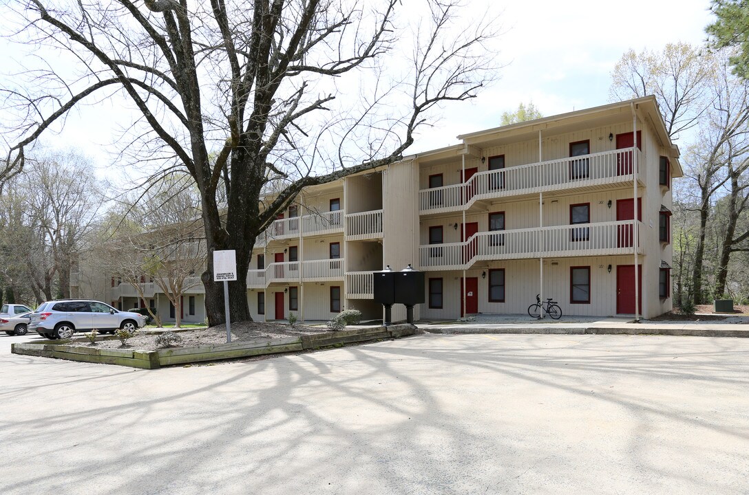 Campus Oaks/Duke East Campus in Durham, NC - Foto de edificio