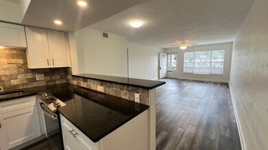 2462 Brazilia Dr in Clearwater, FL - Building Photo - Building Photo