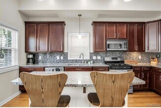 185 York St in Buffalo, NY - Building Photo - Building Photo