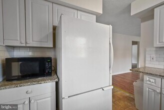 2035 Sproul Rd in Broomall, PA - Building Photo - Building Photo