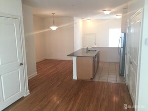 143 Gawron Ct in Sayreville, NJ - Building Photo - Building Photo