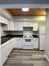720 W 17th St in Bloomington, IN - Foto de edificio - Building Photo
