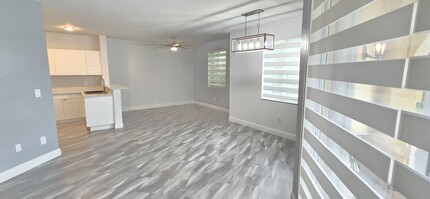 8906 W Flagler St in Miami, FL - Building Photo - Building Photo