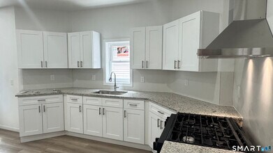 16 Arch St in Waterbury, CT - Building Photo - Building Photo