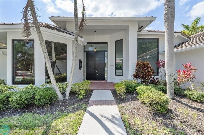 property at 410 Sabal Way