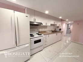 49 College Crescent in Barrie, ON - Building Photo