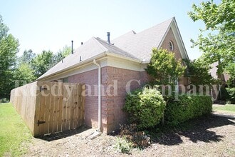 7063 Parkbrook Ln in Cordova, TN - Building Photo - Building Photo
