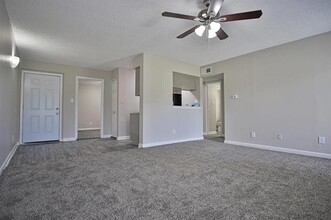 1200 W Taylor St in Sherman, TX - Building Photo - Building Photo