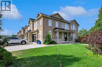 75 Cedarville Dr in Hamilton, ON - Building Photo - Building Photo