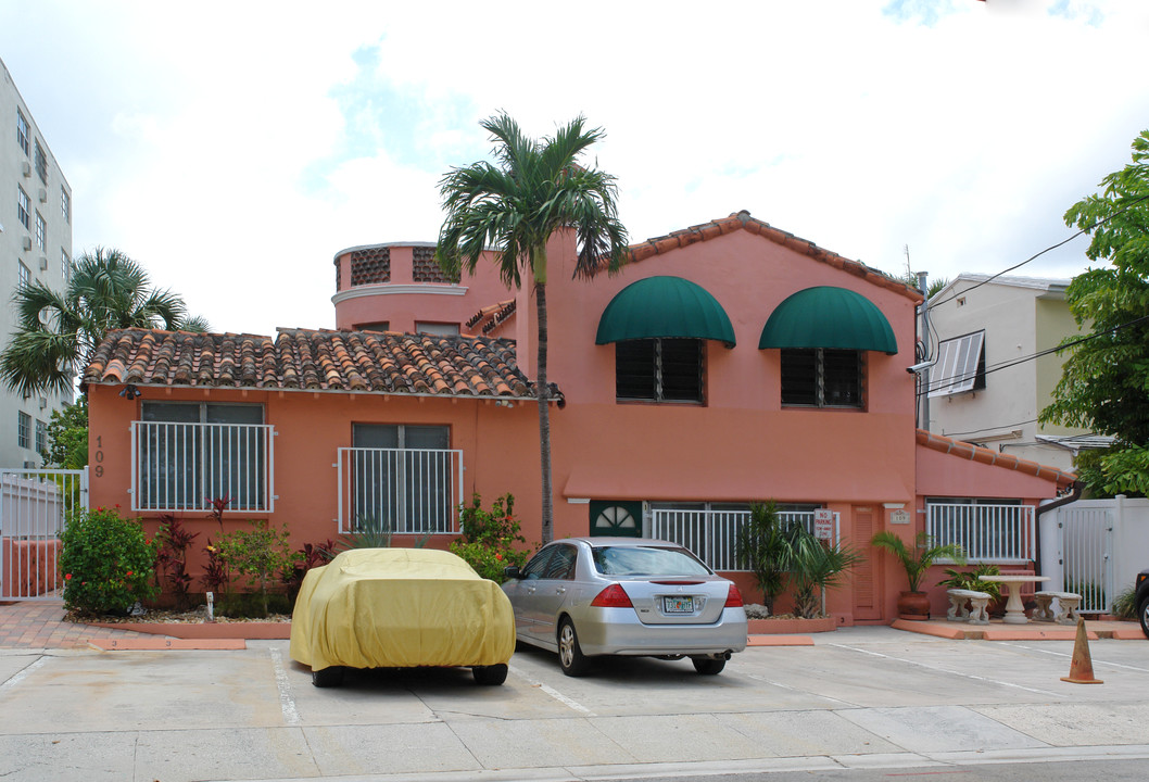 109 Birch Rd in Fort Lauderdale, FL - Foto de edificio