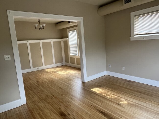 1605 Portland Ave in Minneapolis, MN - Building Photo - Building Photo