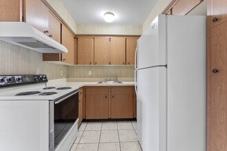426 Oak St in Wyandotte, MI - Building Photo - Building Photo
