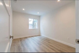 2835 Pacific Ave in Long Beach, CA - Building Photo - Building Photo