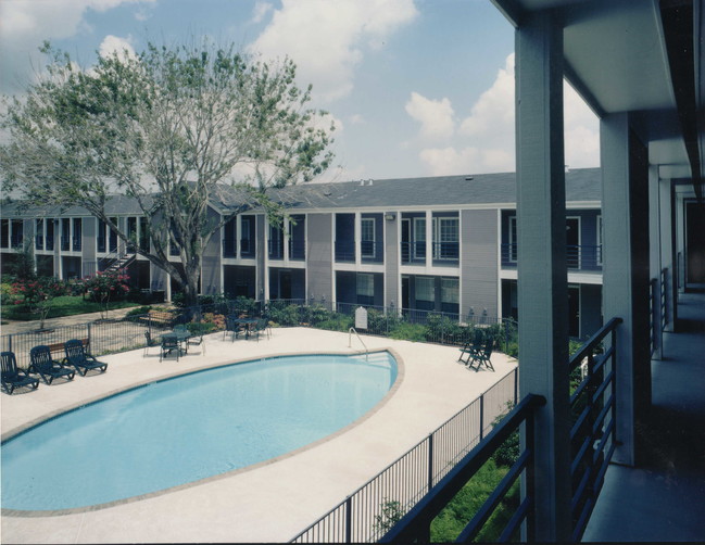 Southmore Park Apartments in Pasadena, TX - Building Photo - Building Photo