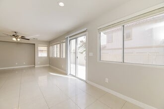 1931 Sundown Canyon Dr in Henderson, NV - Foto de edificio - Building Photo