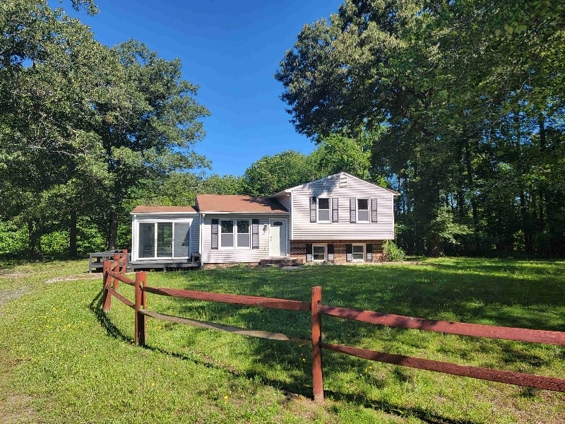 21700 Patrick Henry Hwy in Jetersville, VA - Building Photo