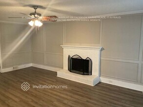 5066 Stoney Point Ln in Stone Mountain, GA - Foto de edificio - Building Photo