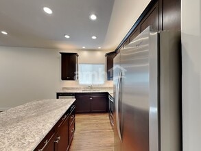 602 Koins Way in Bluffdale, UT - Foto de edificio - Building Photo