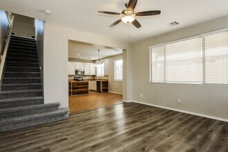 17378 W Holland Ln in Surprise, AZ - Building Photo - Building Photo