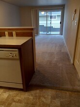 7100 Greenwood Ave N, Unit 207 in Seattle, WA - Foto de edificio - Building Photo