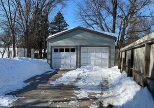 605 12th St N in Moorhead, MN - Building Photo - Building Photo