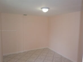 734 SW 5th Ave in Hallandale Beach, FL - Building Photo - Building Photo