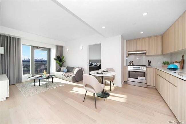 33-71-71 Prince St in Queens, NY - Building Photo - Building Photo