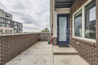 1571 N Grove St in Denver, CO - Building Photo - Building Photo