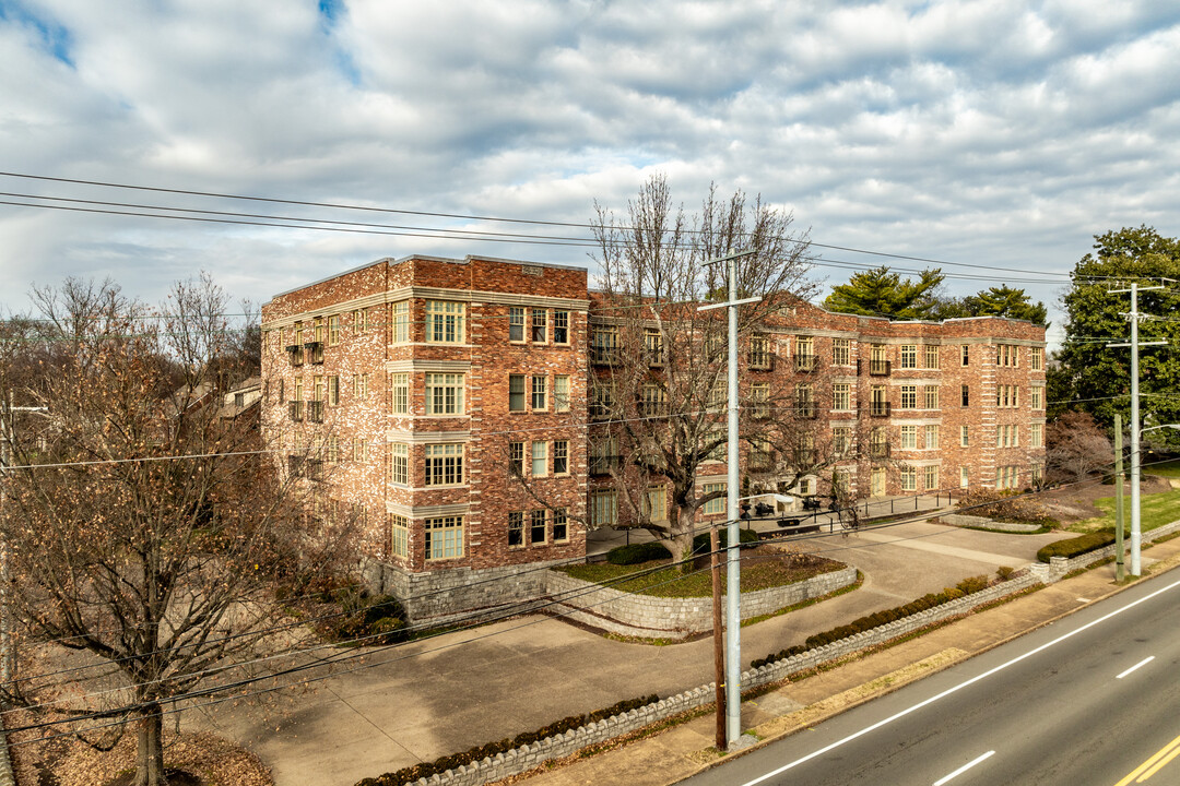 4000 W End Ave in Nashville, TN - Building Photo