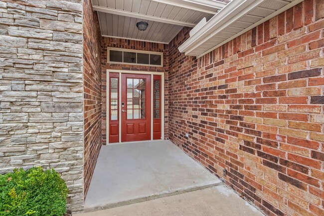 1130 Torbay Trce in Centerton, AR - Building Photo - Building Photo