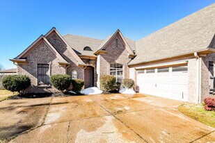 1721 Englehart St in Cordova, TN - Building Photo