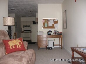 81 Essex St in Boston, MA - Building Photo - Building Photo