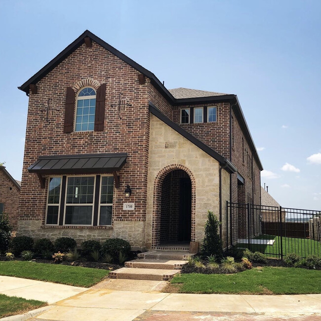 1700 Green Jasper Pl
