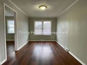 2004 1/2 Hamill Ave in Clarksburg, WV - Building Photo - Building Photo