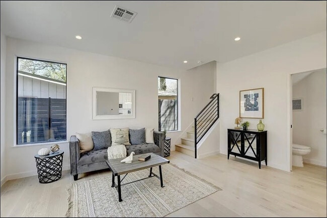 2423 Wilson St in Austin, TX - Building Photo - Building Photo