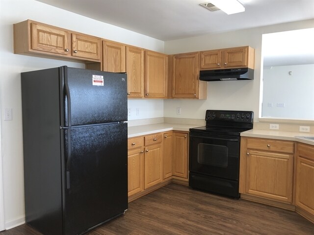 2002 Gushing Dr in Raleigh, NC - Foto de edificio - Building Photo