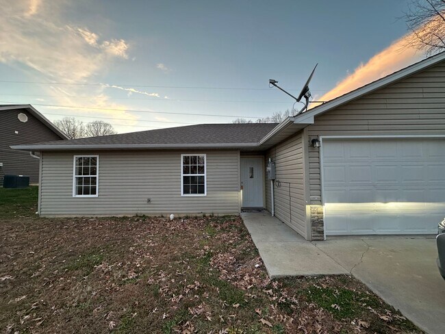 153 Perseverance Dr in Rombauer, MO - Building Photo - Building Photo