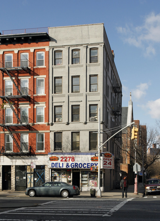 2278 Adam Clayton Powell Jr Blvd in New York, NY - Foto de edificio - Building Photo