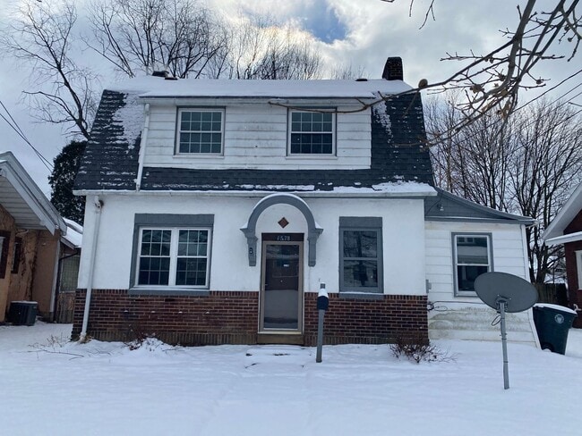 property at 1578 Pilgrim St