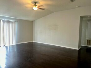 218 Trish Dr in Crestview, FL - Building Photo - Building Photo