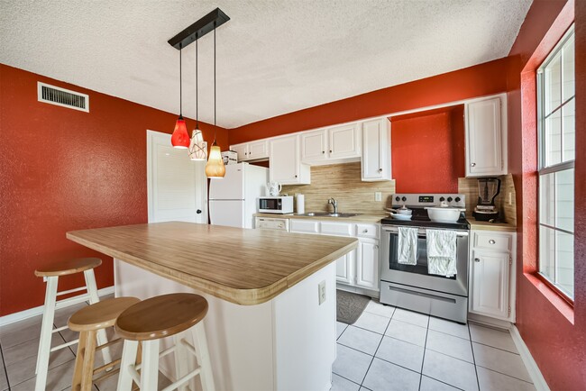 9345 Westwood Village Dr
