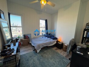 10 Boston St, Unit 3 in Boston, MA - Foto de edificio - Building Photo