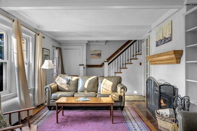 196 Atlantic Ave in Marblehead, MA - Foto de edificio - Building Photo