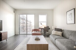 100 N Addison Ave in Elmhurst, IL - Building Photo