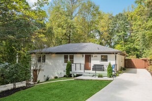 1288 N Emory Pl NE in Atlanta, GA - Building Photo