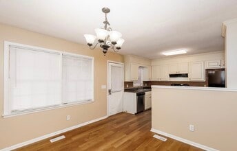 2517 Wright Cir in Birmingham, AL - Building Photo - Building Photo