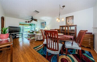 2465 Northside Dr in Clearwater, FL - Building Photo - Building Photo